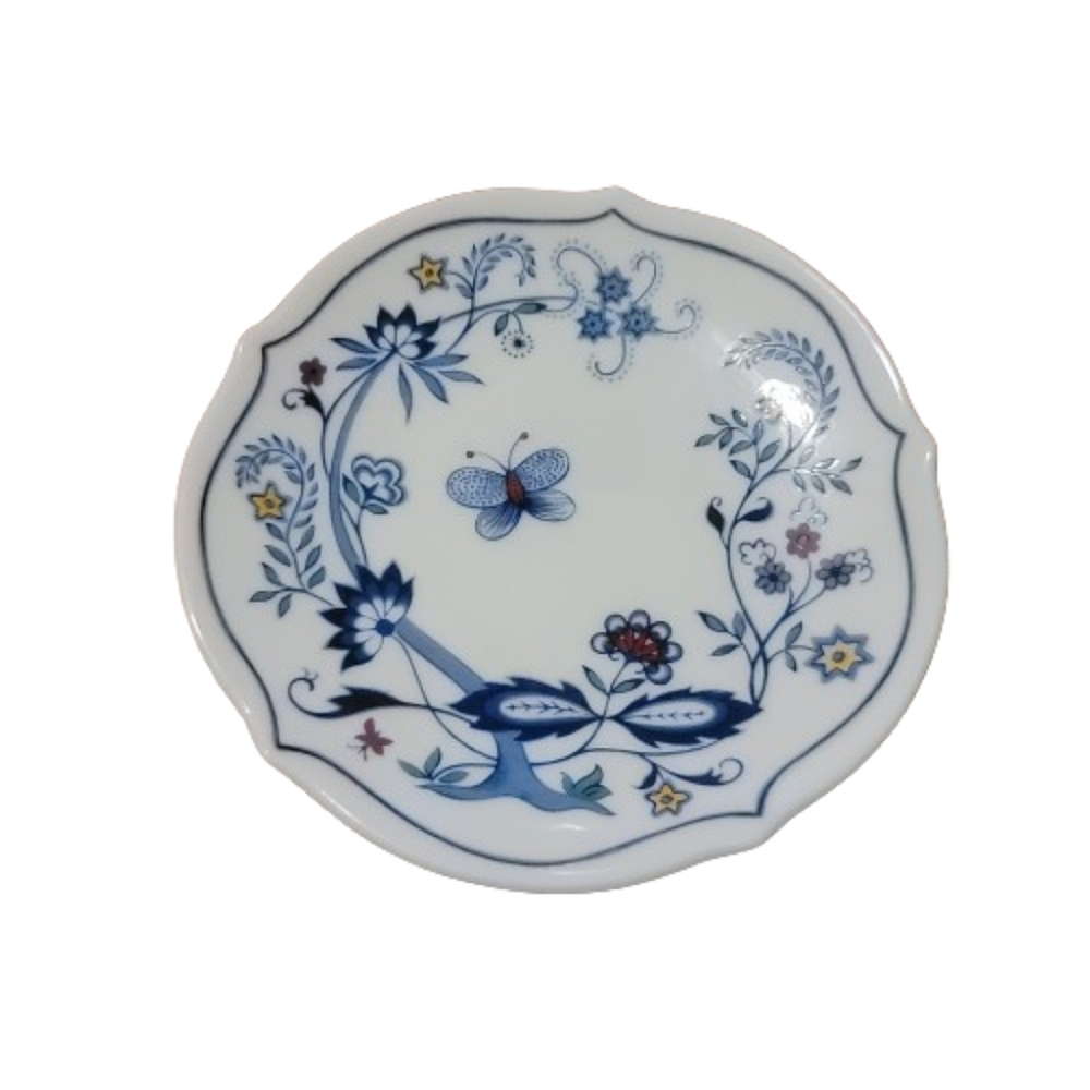 AVON 1984 TINY PLATE European tradition demitasse saucer the Netherlands floral